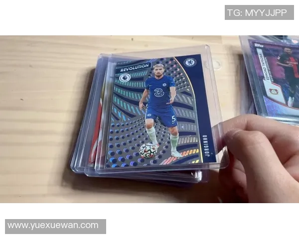 足球球星卡的起源与发展历程从何时开始深入人心